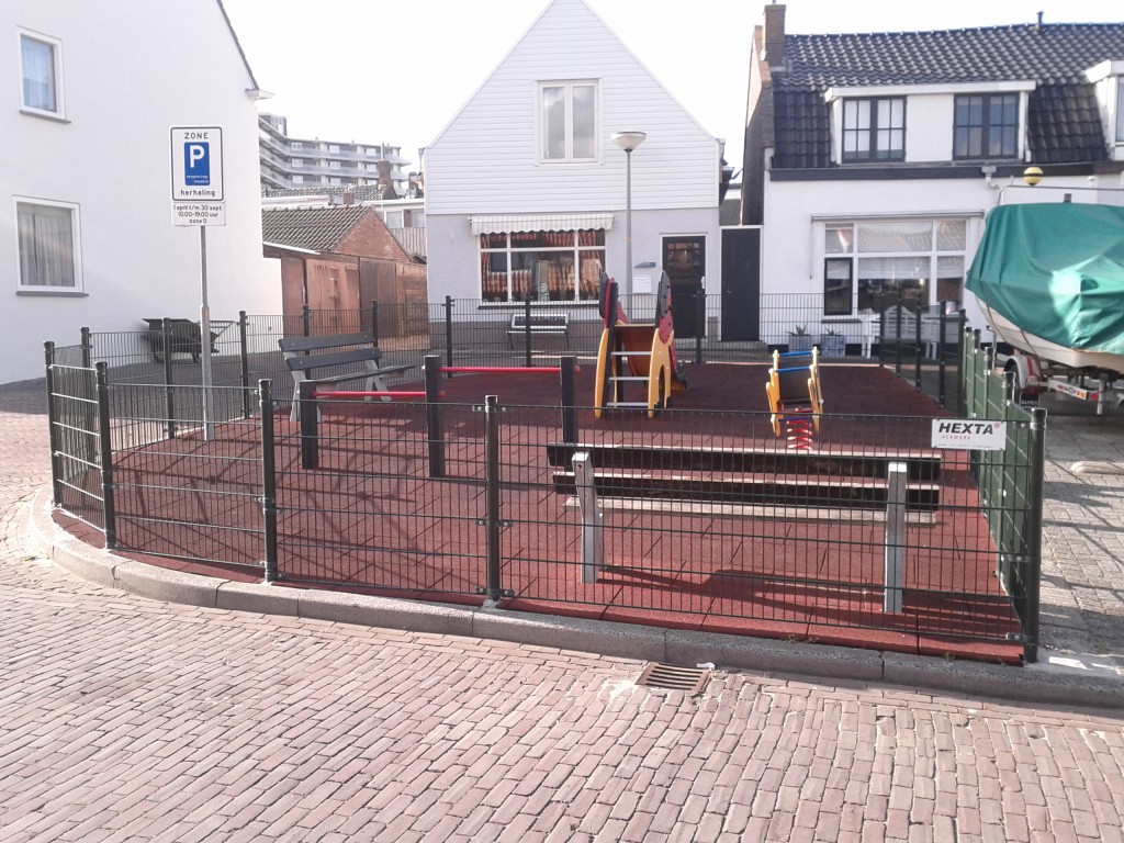 Egmond aan Zee - der kleinste Spielplatz 3