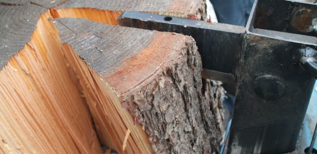 Holzspalter Erfahrung - so spaltete man große Holzstücke in Scheiben
